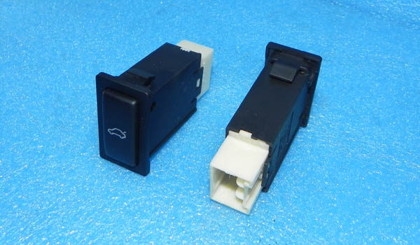 奇瑞,后備箱開(kāi)啟開(kāi)關(guān)總成,B11-3700019FL
